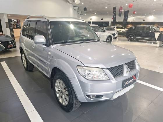 MITSUBISHI PAJERO TR4 2.0 4X2 16V 140CV FLEX 4P AUTOMÁTICO MITSUBISHI PAJERO TR4 2.0 4X2 16V 140CV FLEX 4P AUTOMÁTICO